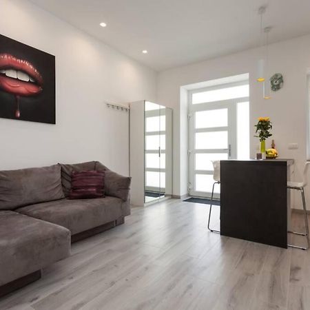 شقة Apartman Luna بولا المظهر الخارجي الصورة
