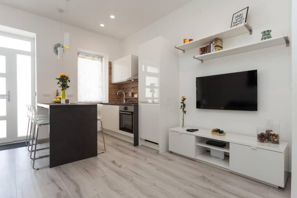 شقة Apartman Luna بولا المظهر الخارجي الصورة