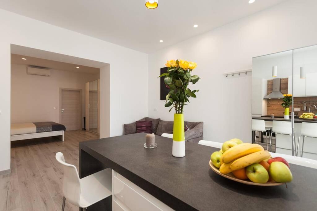 شقة Apartman Luna بولا المظهر الخارجي الصورة