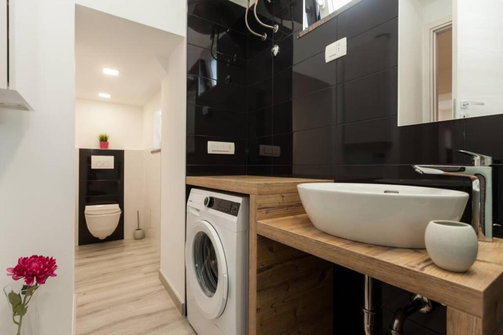شقة Apartman Luna بولا المظهر الخارجي الصورة