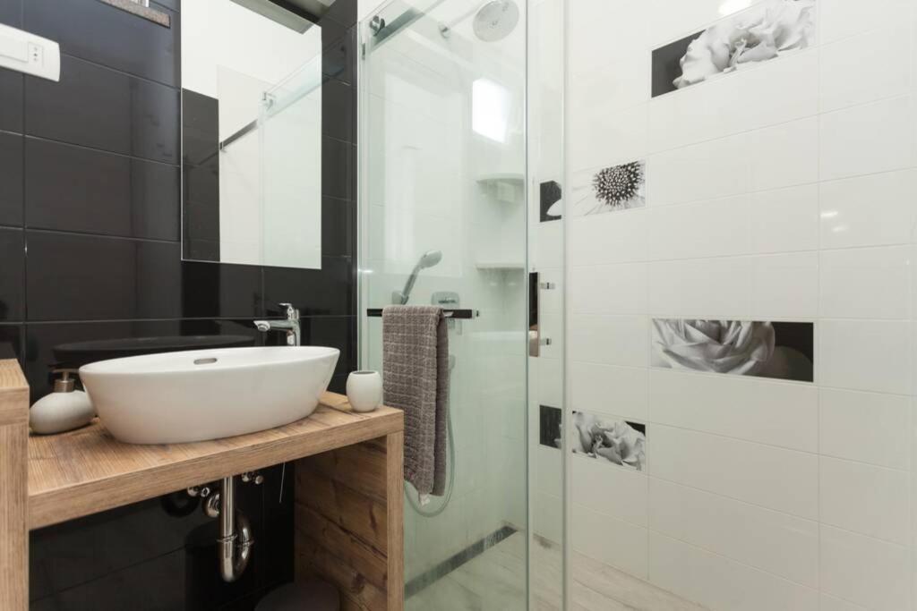 شقة Apartman Luna بولا المظهر الخارجي الصورة